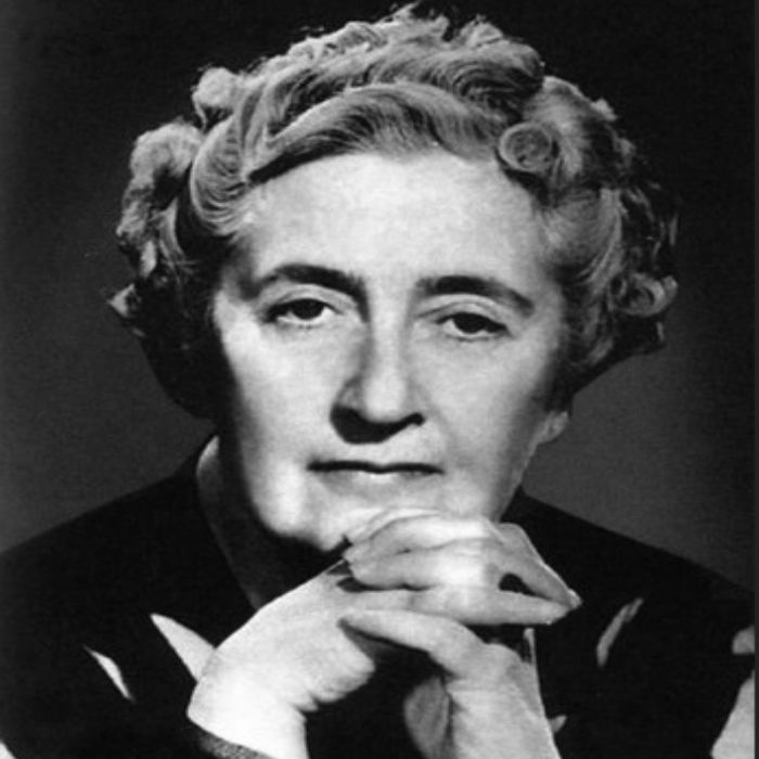 Agatha Christie books chronological order
